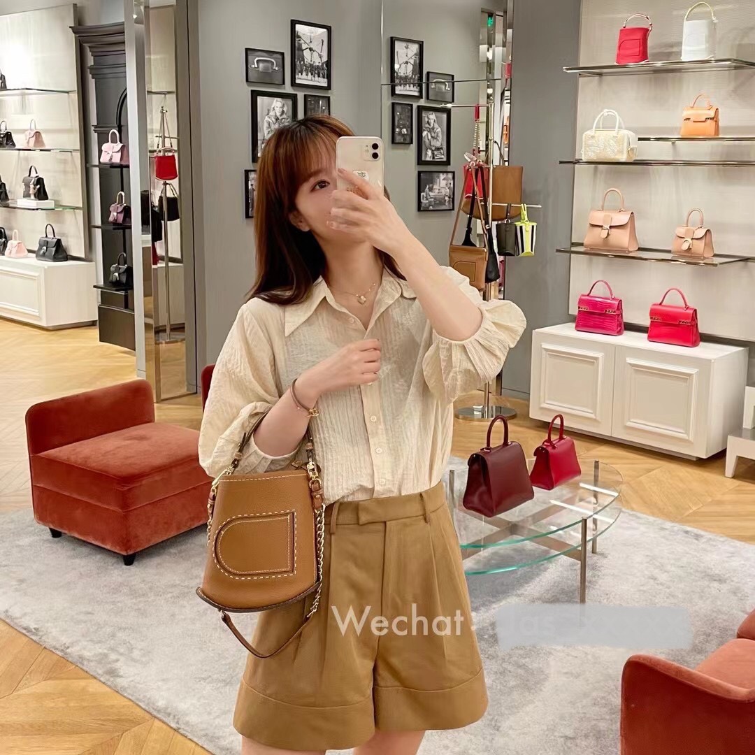 델보 팽 미니 버킷 크로스백